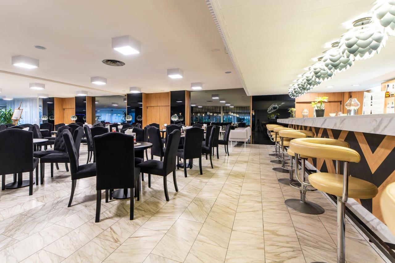Hotel Solny 코워브제크 외부 사진