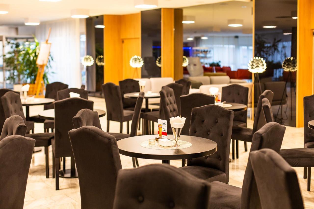 Hotel Solny 코워브제크 외부 사진