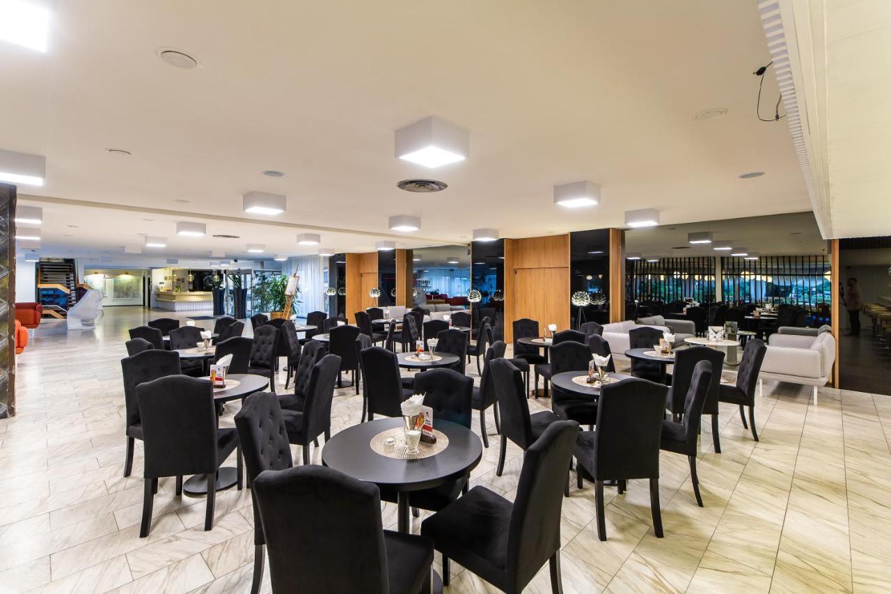 Hotel Solny 코워브제크 외부 사진